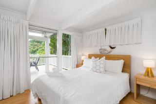 Lower Decks - Byron Bay - 3
