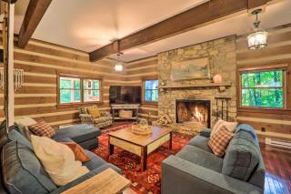 Peaceful Boone Cabin w/ Deck & Forest Views! - 0