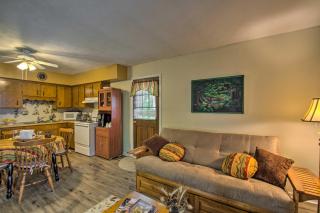 Quaint Hinton Hideaway - Hunt and Fish Nearby! - - 0