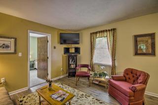 Quaint Hinton Hideaway - Hunt and Fish Nearby! - - 6
