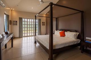 StayVista's Shivom Villa 12 - A Serene Escape with Views of the Valley and Lake - Lonavla - 1