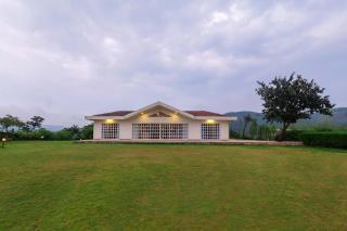 StayVista's Shivom Villa 12 - A Serene Escape with Views of the Valley and Lake - Lonavla - 7