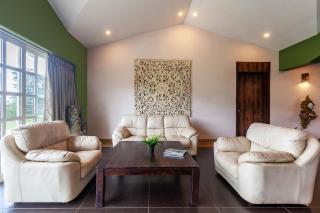 StayVista's Shivom Villa 12 - A Serene Escape with Views of the Valley and Lake - Lonavla - 3