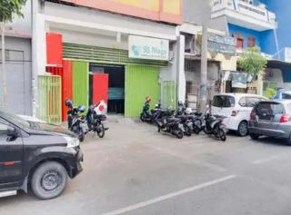 RedDoorz near BG Junction Surabaya - Surabaya - 1