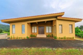 StayVista's Shivom Villa 2 - A Serene Escape with Views of the Valley and Lake - Lonavala - 2