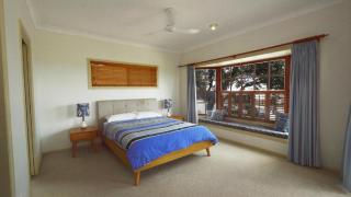 Views on Henson Lane - Yamba - 9