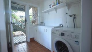 Views on Henson Lane - Yamba - 4