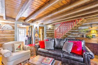 Lovely Flat Rock Cabin from 1905 with Fireplace - Rising Fawn - 1