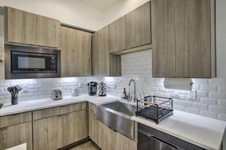 Newly-Built Luxury Galleria Area Townhome! - 6