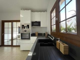 Holyhome villa cinema perfect for families - 2