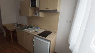 Eszti Wellness Apartman - 8