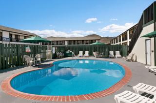 Travelodge by Wyndham Wenatchee - Wenatchee - 2