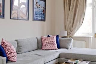 Stylish London Getaway in the Heart of the City - 9