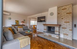 5 Bedroom Awesome Home In Medulin - Medulin - 8