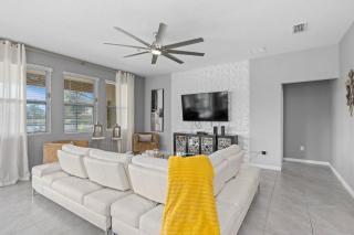 Solterra Villa 6 bedrooms and Unique Pool, Close Dis - 6