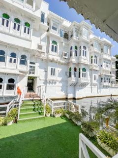 Jagat Niwas Palace - Udaipur - 8