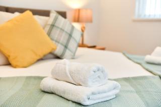 Just Stay Wales - Meridian Wharf, Marina View - 2 Bed Apartment - Swansea - 3