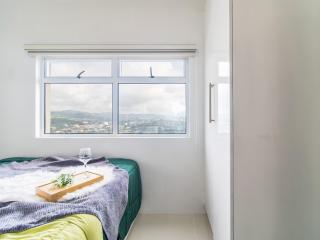 Galena by J&J (1BR . Wi-Fi . Netflix . Pool ) - Banilad - 8
