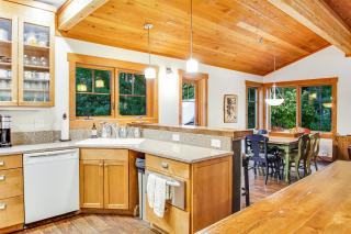 Suncadias Gathering Place - Cle Elum - 4
