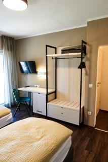 Hotel Restaurant Lindenhof - Biblis - 2