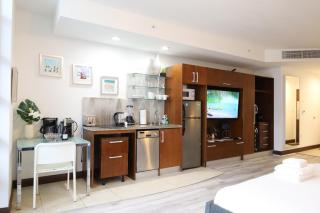 Rooftop-Pool Suite with King Bed in Ocean Dr C303 - Miami Beach - 1
