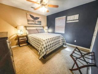 The FARM House - New Braunfels - 2