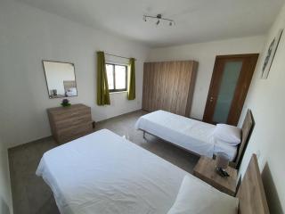 Pretty 2 bedroom Apartment with shared Pool - St. Paul's Bay - 1