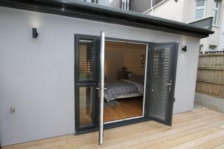 Lovely One Bed Apartment-Near All Transport-Village-FreeParking - London - 2