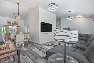 Saltwater Pool and Fire Pit Glendale Family Getaway - 5