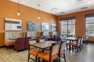 Best Western Plus North Platte Inn & Suites - 6
