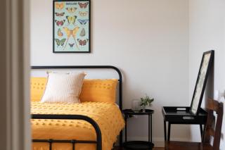 Pebbleton, Retro Riverside Cottage, Tamar Valley - Gravelly Beach - 7