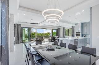 Modern Hickory Hideaway - 2