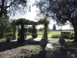 Belvilla by OYO Charming Apartment with Garden - 6