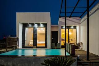 Aqua Beautique Poolvilla - Jeju - 0