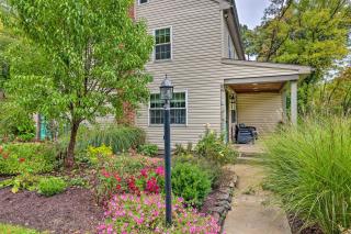 3 Mi to Blue Marsh Lake Spacious Home with Deck - 6