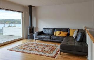 3 Bedroom Lovely Home In Uddevalla - Uddevalla - 8