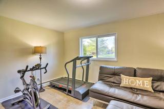 Cleveland Area Home with Yard about 12 Mi to Dtwn! - 2