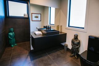Mt Roy Terrace - Sleeps 8 - Mountain Views - Artwork Collection - Wanaka - 2