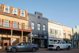 Stay on Main 319 N Main - 2