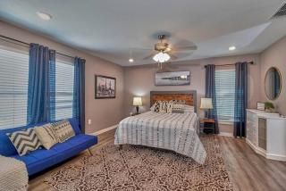 Cozy Haven Attached to Million Home - South Tampa - 6