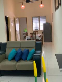 ZillQayyim Homestay - Seri Iskandar - 4