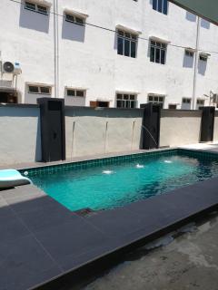 LeParis Swimming pool KTV BBQ Jonker 88 homestay - 1