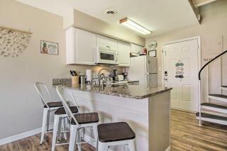 Steps to Ocean City Beach Condo with Pool and Views - Ocean City - 8