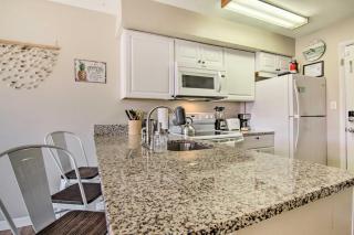 Steps to Ocean City Beach Condo with Pool and Views - Ocean City - 5