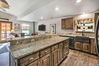 Unique Mtn Getaway with Stunning Outdoor Area! - Red River - 1