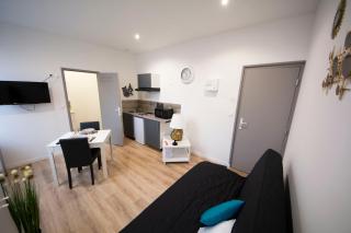 MAHORA - CHARMANT Studio HOME STAGING AU CENTRE-VILLE - 1