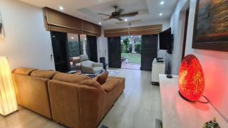 Lovely modern 2 bed villa - 6