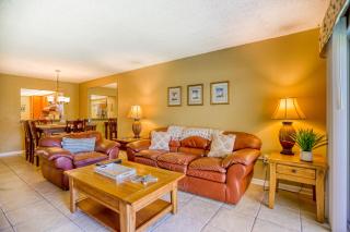 Ocean view condo in beachfront resort with WiFi, central AC, 2 pools, & tennis - St. Augustine - 3