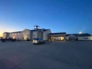 Cobblestone Hotel & Suites - Broken Bow - 3