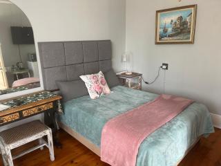 Sunny private room on the porch - 7